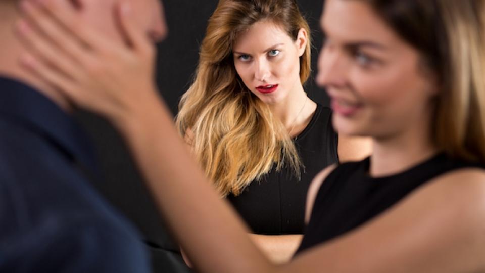 Τα Επίπεδα Της Ζήλιας Και 3 Στρατηγικές Για Να Την Ελέγξετε