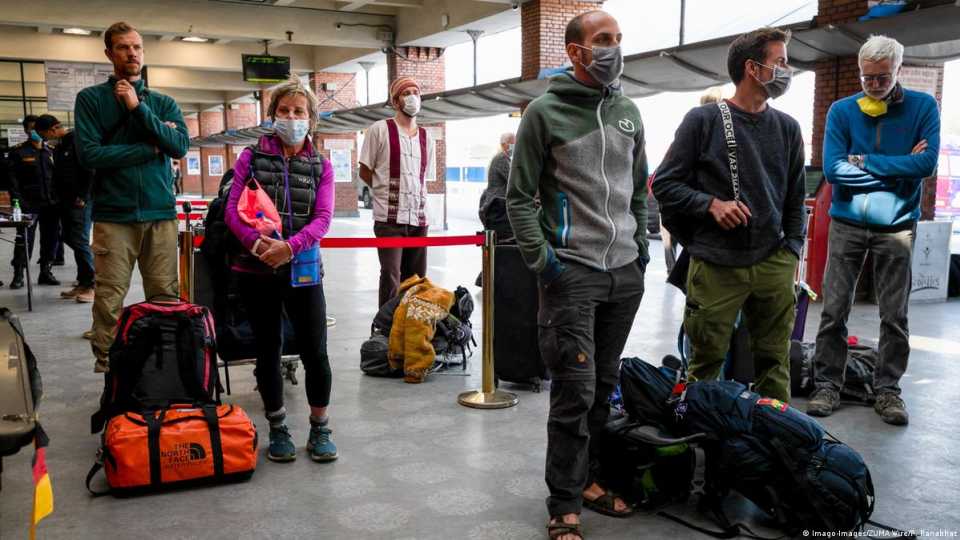 Τι μας Κάνει Ανυπόμονους; Πώς το Ψυχολογικό Τώρα Ενισχύει την Ένταση της Αναμονής