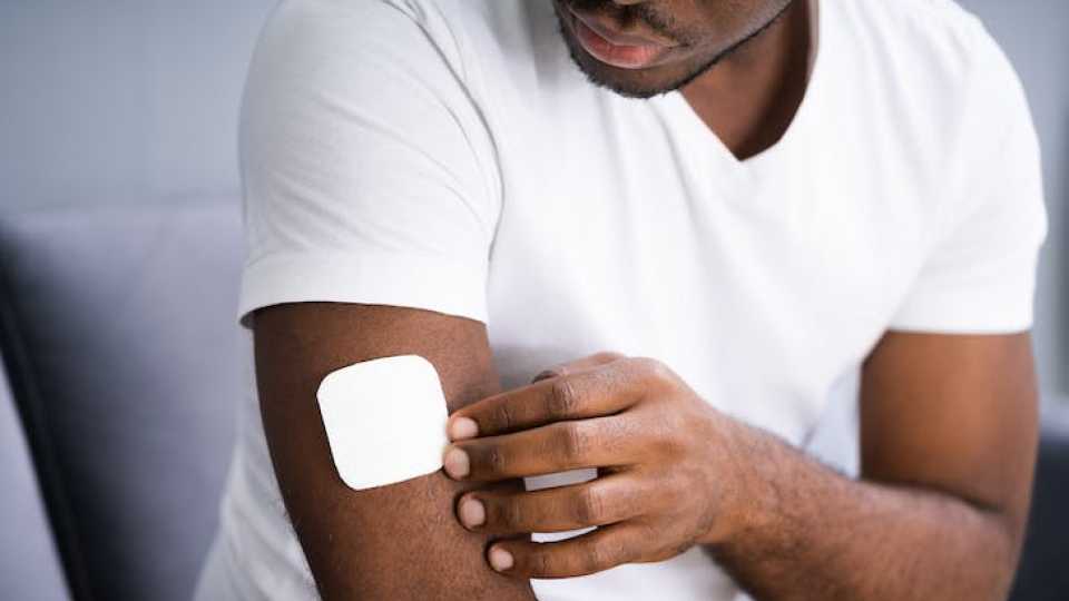 Sleep Patches: Η νέα τάση στον ύπνο που… αμφισβητείται;