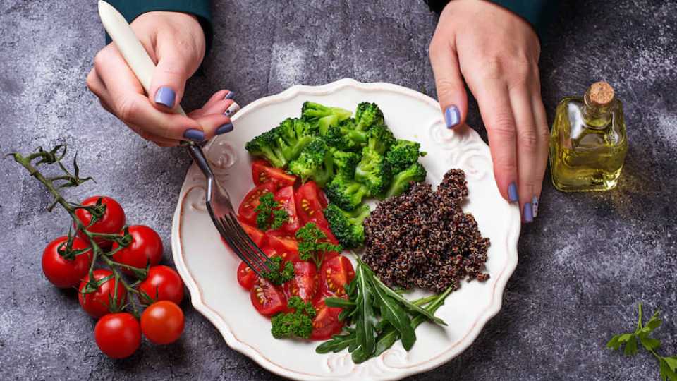 Πώς η Διατροφή Επηρεάζει την Επιτυχία της Οστικής Μόσχευσης