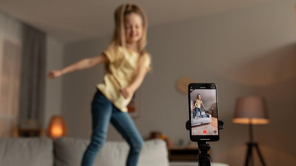 Κρατώντας το παιδί σας ασφαλές στο TikTok: Οδηγός γονέων
