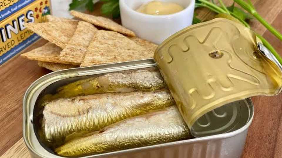 Δίαιτα της Σαρδέλας: Γιατί η Νέα Τάση Απώλειας Βάρους Θεωρείται Ανθυγιεινή