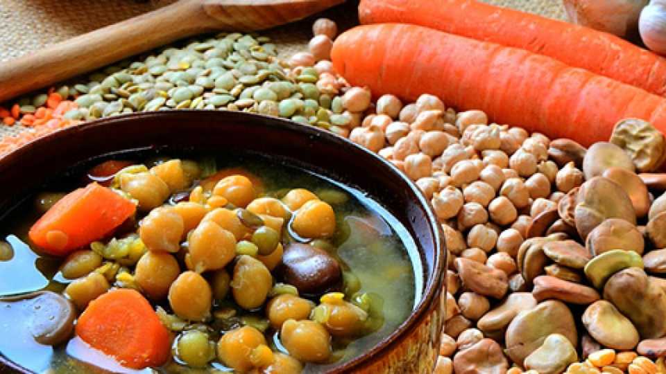 Νηστεία με λειτουργική προσέγγιση: πότε ωφελεί και πότε χρειάζεται προσαρμογή