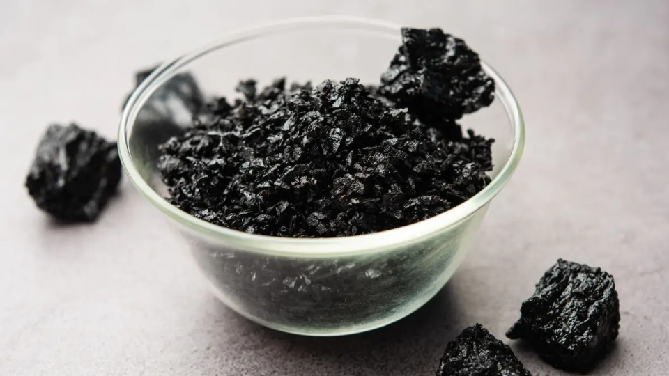 Η αλήθεια για το Shilajit: Τι είναι, ποια τα οφέλη του, πιθανοί κίνδυνοι