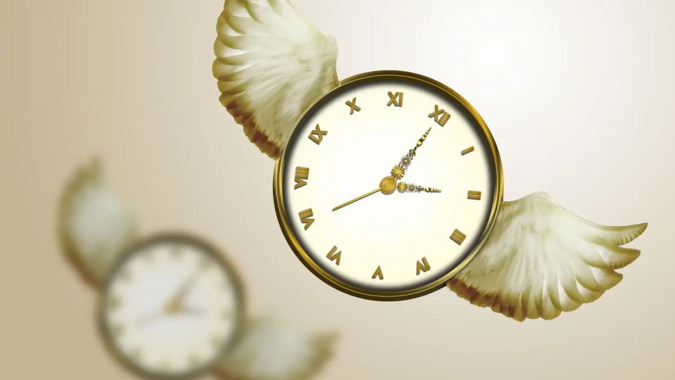 Γιατί η Τελευταία Δεκαετία της Ζωής Μας Φαίνεται να Πετάει;