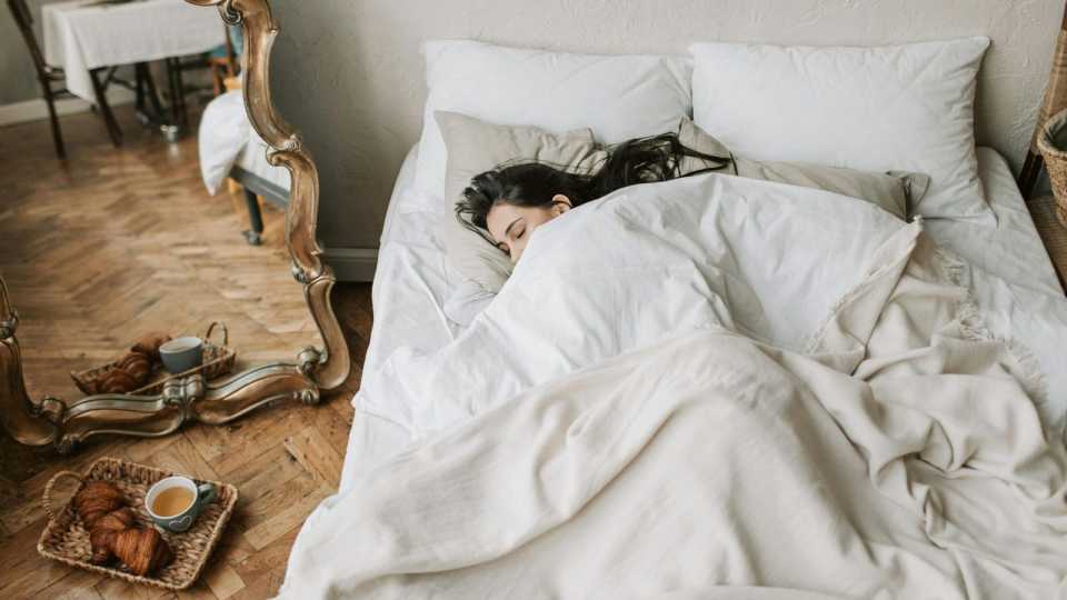 Τυραμίνη και ύπνος: ο ρόλος της διατροφής στην αϋπνία