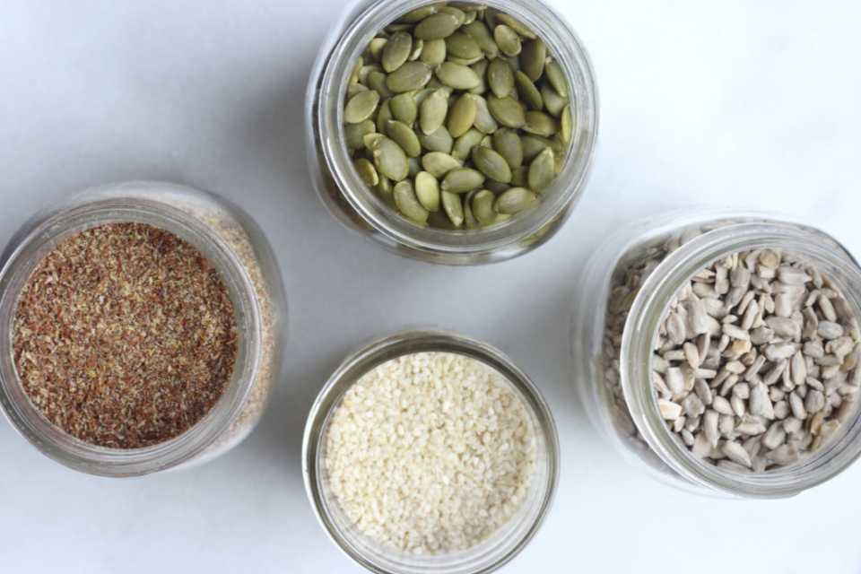 Seed Cycling: Μύθος ή Πραγματική Υποστήριξη για τις Ορμόνες σου;