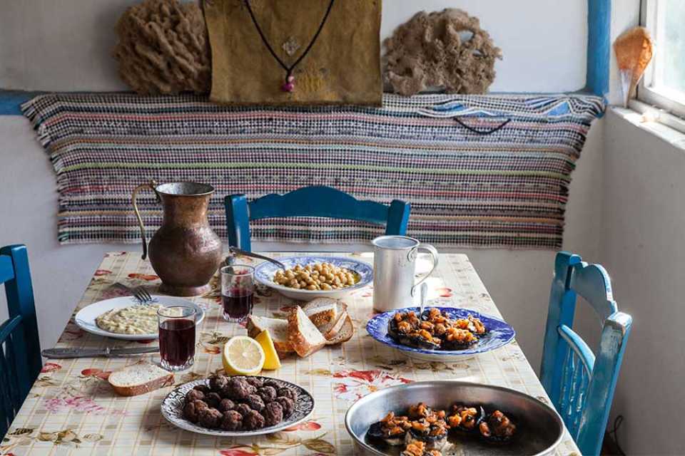 Νηστεία Πάσχα: αποτοξίνωση παράδοσης ή φυσικό restart για σώμα και νου;